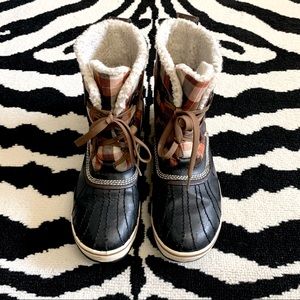 Sorel Tivoli Orange Plaid Ankle Shearling Boots Size 9